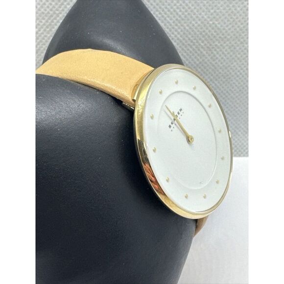 Skagen SKW2137 Women's Beige Leather Analog Dial Quartz Genuine Watch JNA982 - Picture 3 of 11
